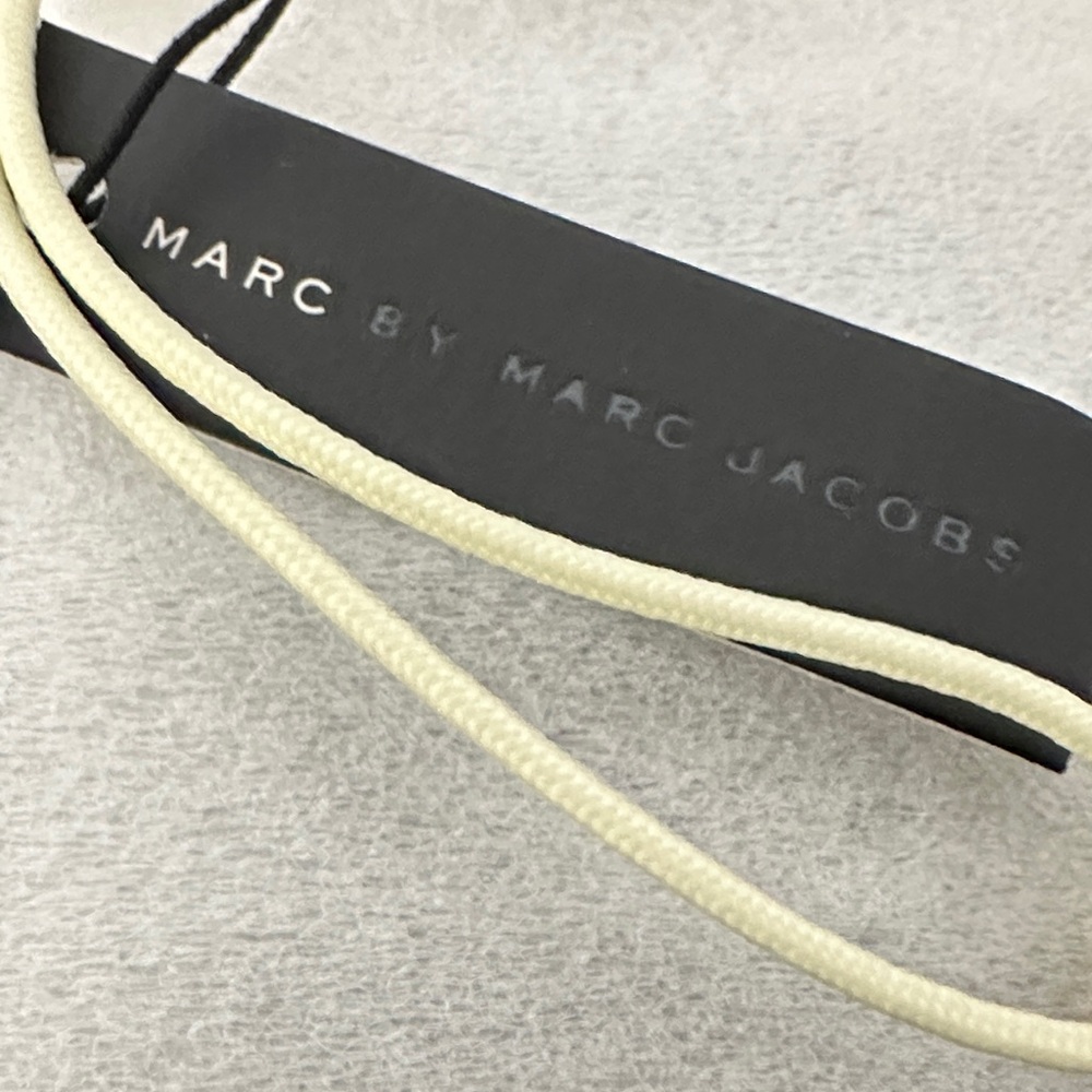 Marc Jacobs NWT Cream and Gold Adjustable Bracelet - Picture 3 of 7